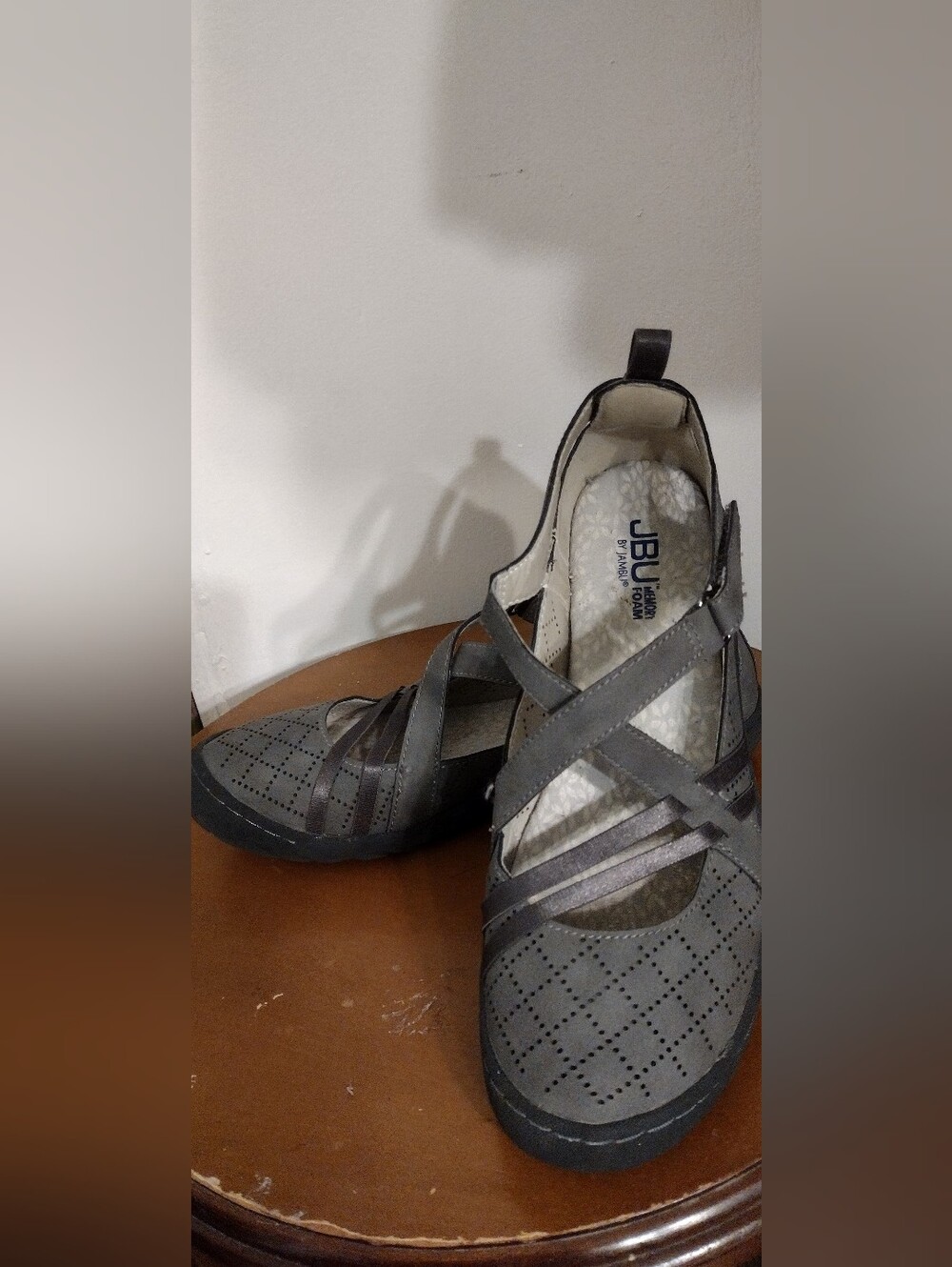 JBU Women's Gray Perforated Cross-Strap Flats